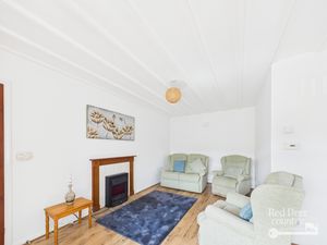 Sitting/Dining Room- click for photo gallery
